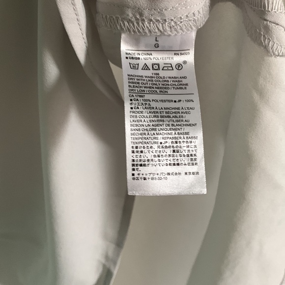 Like new, never worn - Banana Republic blouse - Picture 5 of 5
